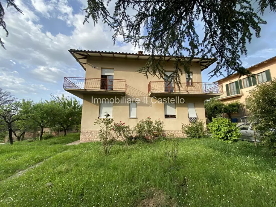 Immagine 1 di Casa indipendente in vendita  in Via degli Etruschi a Paciano