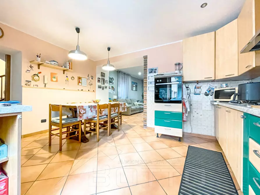 Immagine 5 di Casa indipendente in vendita  in vicolo rinaldi n 12 a Cavaglio D'agogna