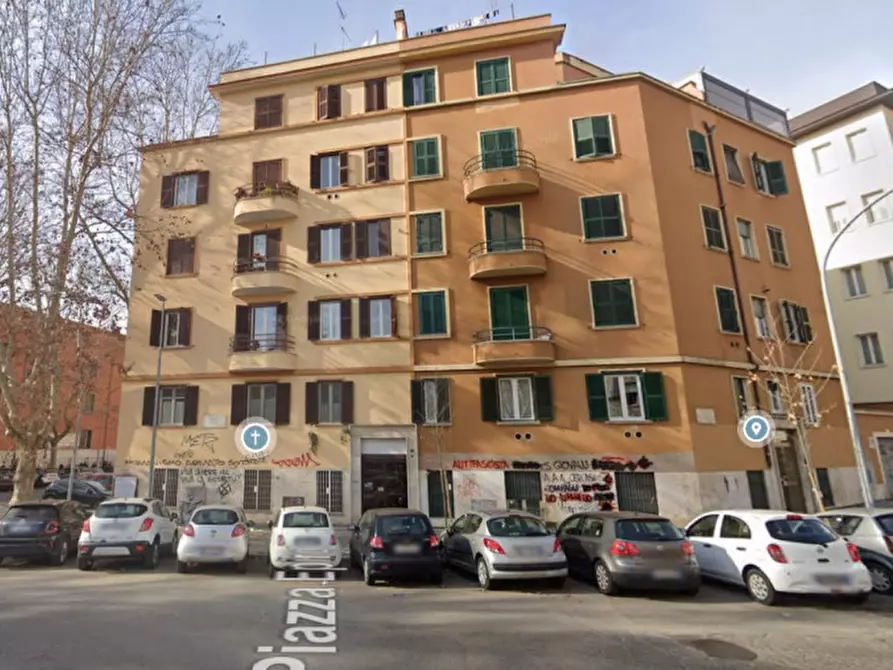 Immagine 1 di Appartamento in vendita  in PIAZZA EPIRO a Roma