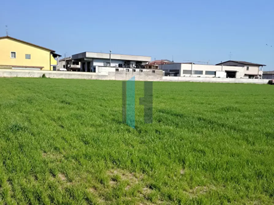 Immagine 8 di Terreno in vendita  a Travagliato