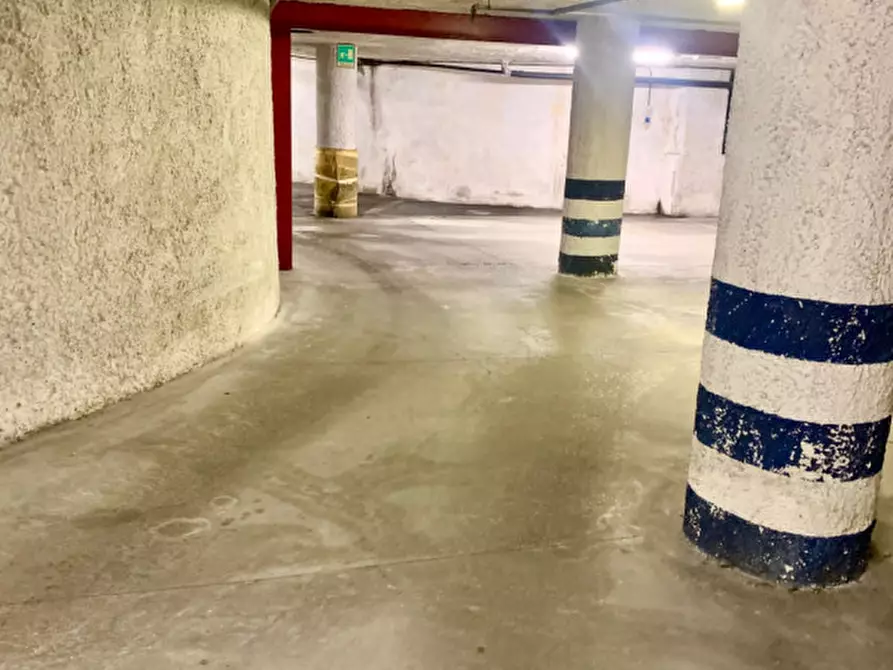 Immagine 3 di Garage in affitto  in via Del Carmine a Padova