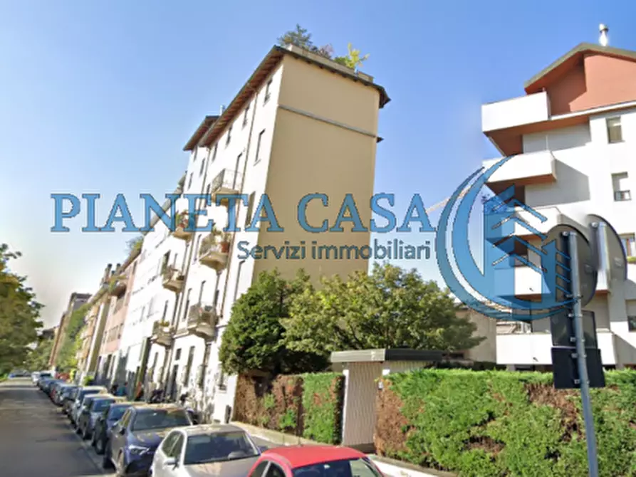 Immagine 1 di Garage in vendita  in Via valassina 24 a Milano