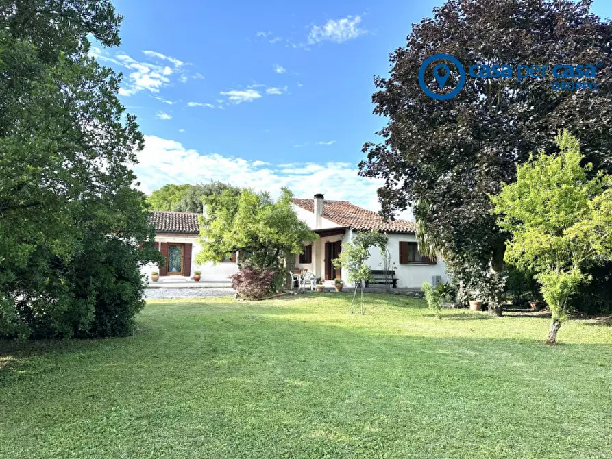 Immagine 1 di Casa indipendente in vendita  a San Martino Di Venezze