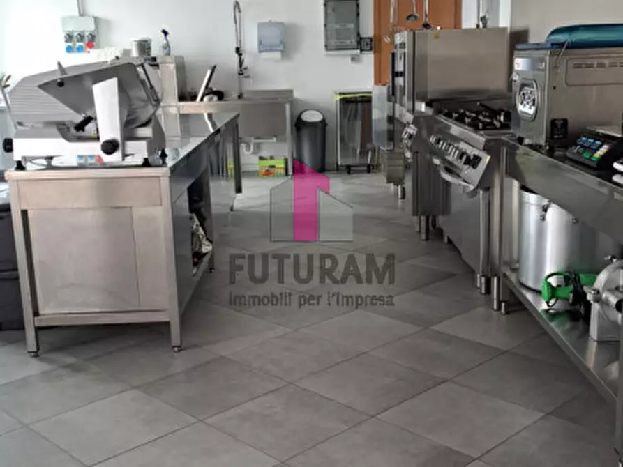 Immagine 4 di Laboratorio in affitto  in via padova a Zanè