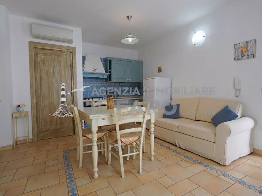 Immagine 2 di Appartamento in vendita  in Via Barrettini a La Maddalena