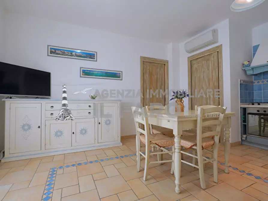 Immagine 2 di Appartamento in vendita  in Via Barrettini a La Maddalena