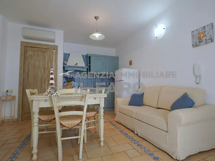 Immagine 3 di Appartamento in vendita  in Via Barrettini a La Maddalena