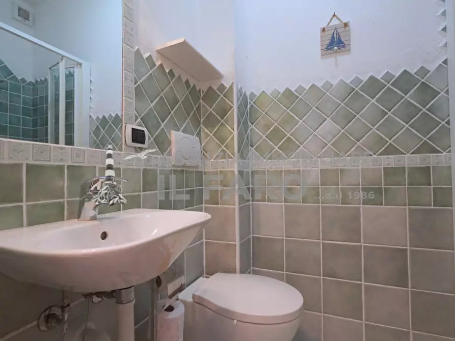 Immagine 13 di Appartamento in vendita  in Via Barrettini a La Maddalena