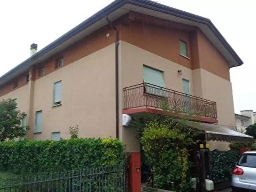 Immagine 1 di Casa bifamiliare in vendita  in Vicolo Enrico Fermi, 9 a Santa Lucia Di Piave