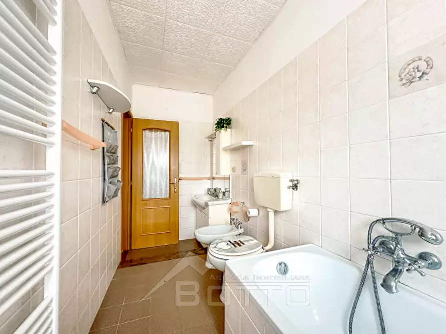 Immagine 11 di Appartamento in vendita  in Corso Bruno Buozzi n 8D a Serravalle Sesia