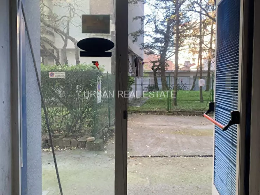 Immagine 5 di Magazzino in vendita  in Rotonda del Boschetto 2 a Trieste