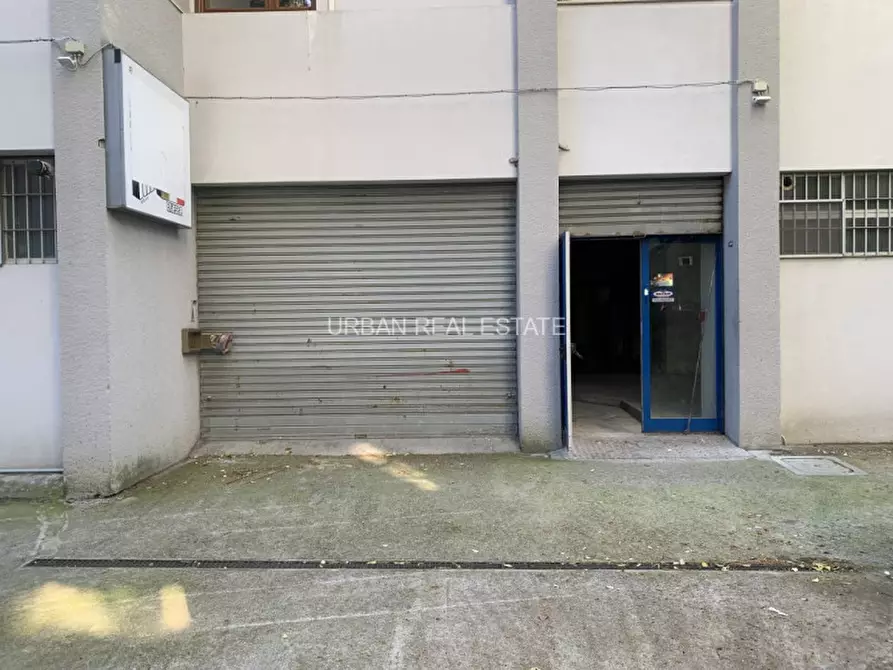 Immagine 7 di Magazzino in vendita  in Rotonda del Boschetto 2 a Trieste