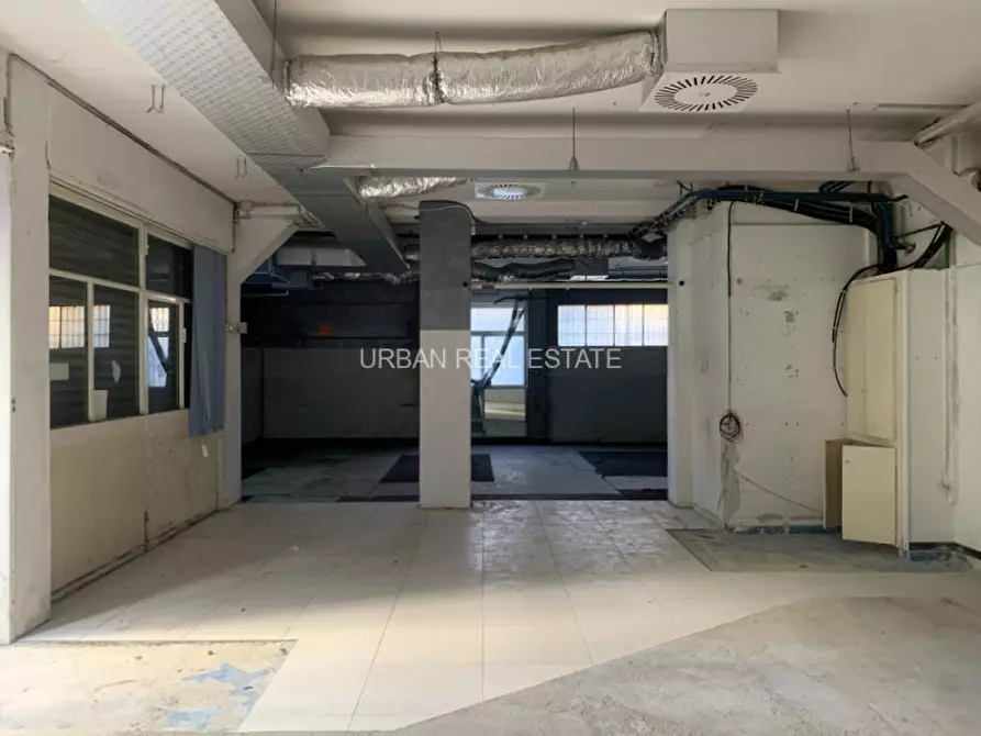 Immagine 11 di Magazzino in vendita  in Rotonda del Boschetto 2 a Trieste