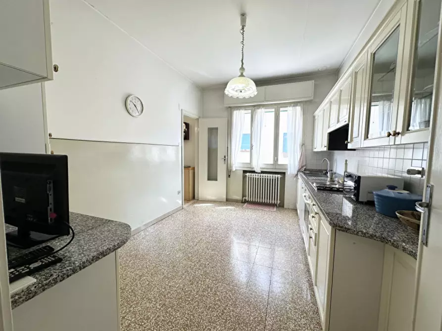 Immagine 6 di Palazzo in vendita  in Via Fulvia a Mirandola