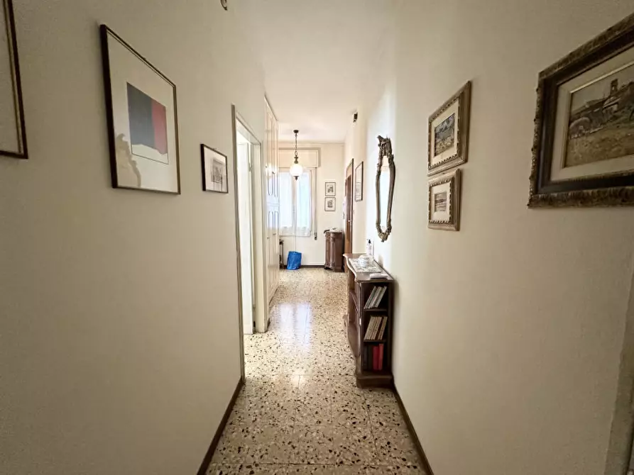 Immagine 10 di Palazzo in vendita  in Via Fulvia a Mirandola