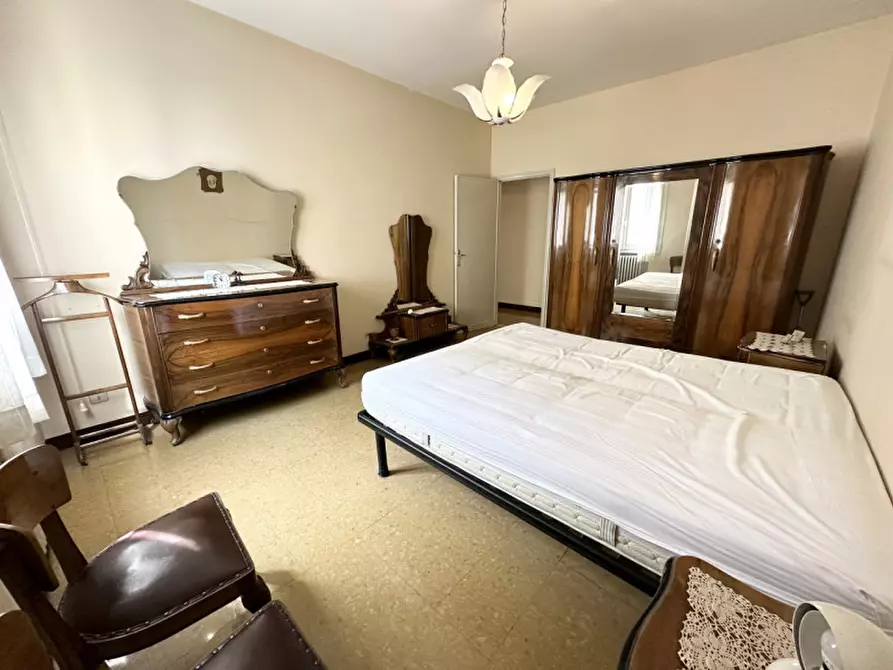 Immagine 11 di Palazzo in vendita  in Via Fulvia a Mirandola