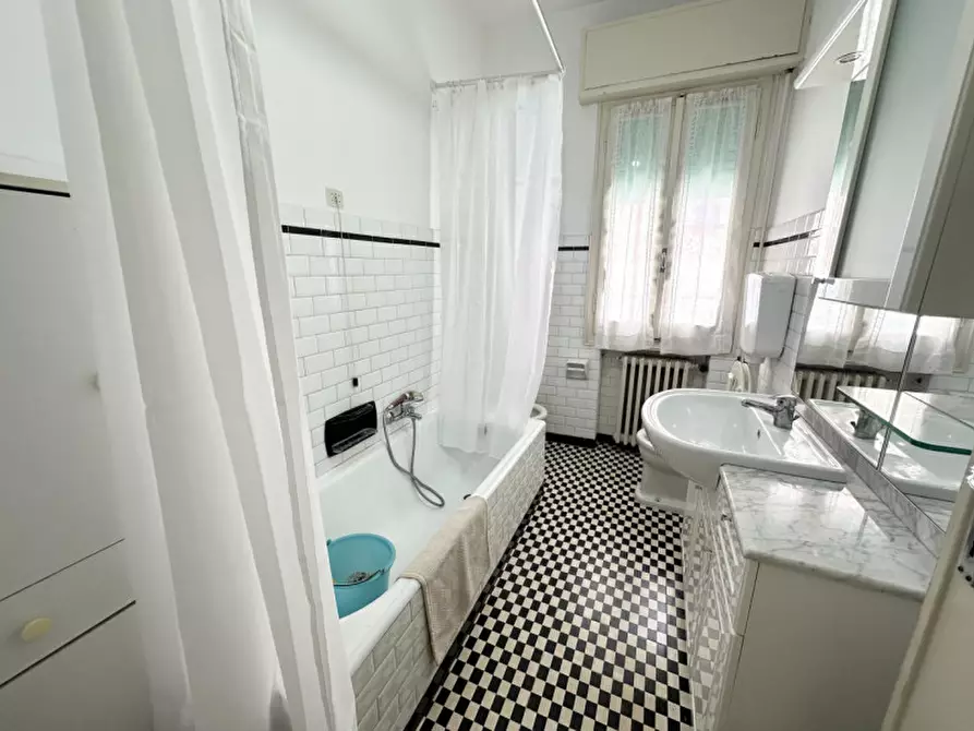 Immagine 34 di Palazzo in vendita  in Via Fulvia a Mirandola