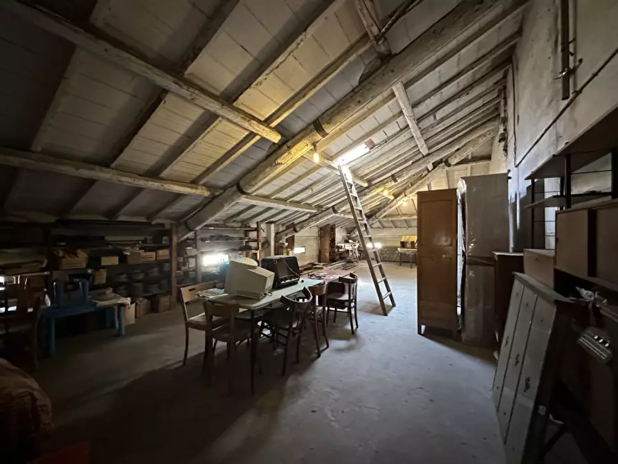 Immagine 37 di Palazzo in vendita  in Via Fulvia a Mirandola