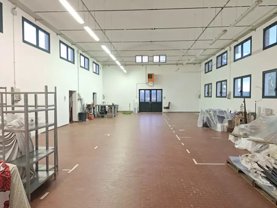 Immagine 1 di Magazzino in affitto  in via Cavin di Sala 150 a Mirano