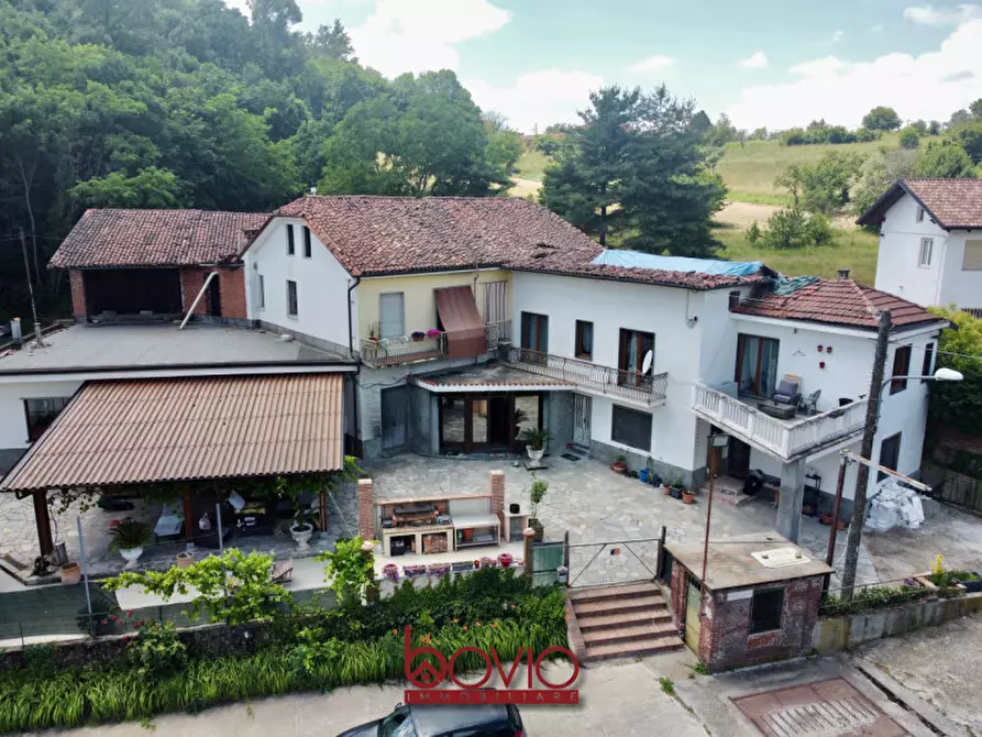 Immagine 1 di Casa bifamiliare in vendita  in Strada Val Villata 5 a Gassino Torinese