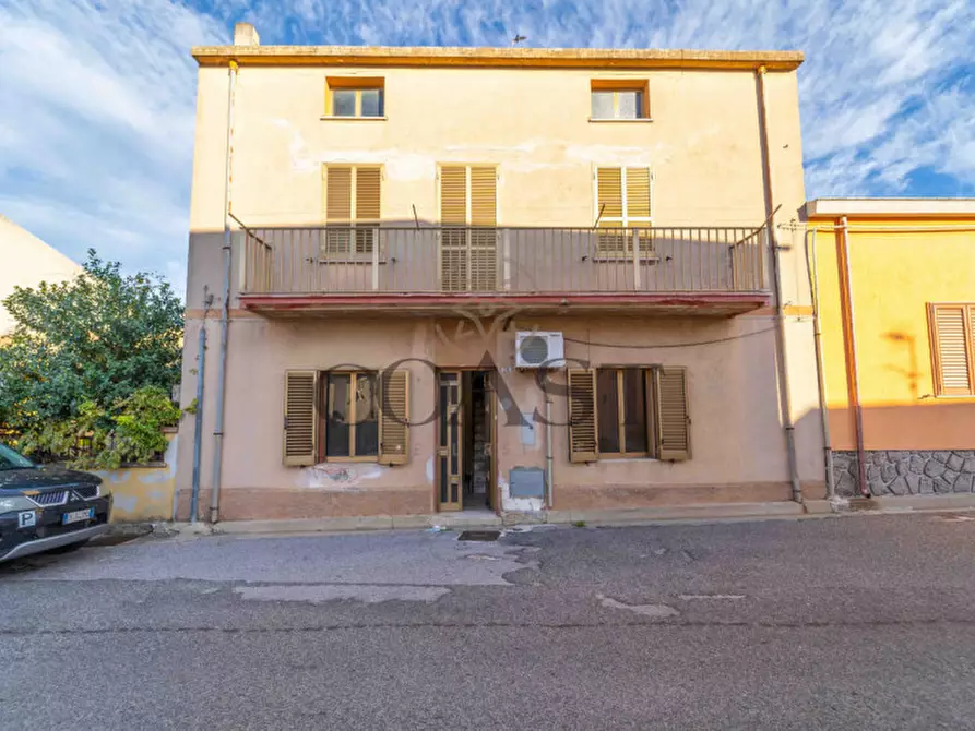 Immagine 1 di Casa indipendente in vendita  in Via Brigata Sassari a Oschiri