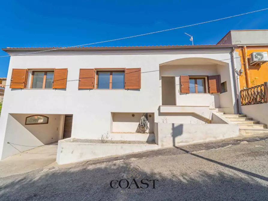 Immagine 2 di Casa indipendente in vendita  in Via Satta a Arzachena