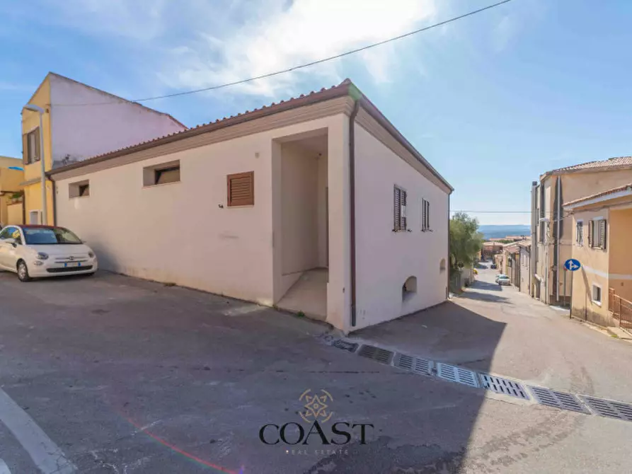 Immagine 4 di Casa indipendente in vendita  in Via Satta a Arzachena