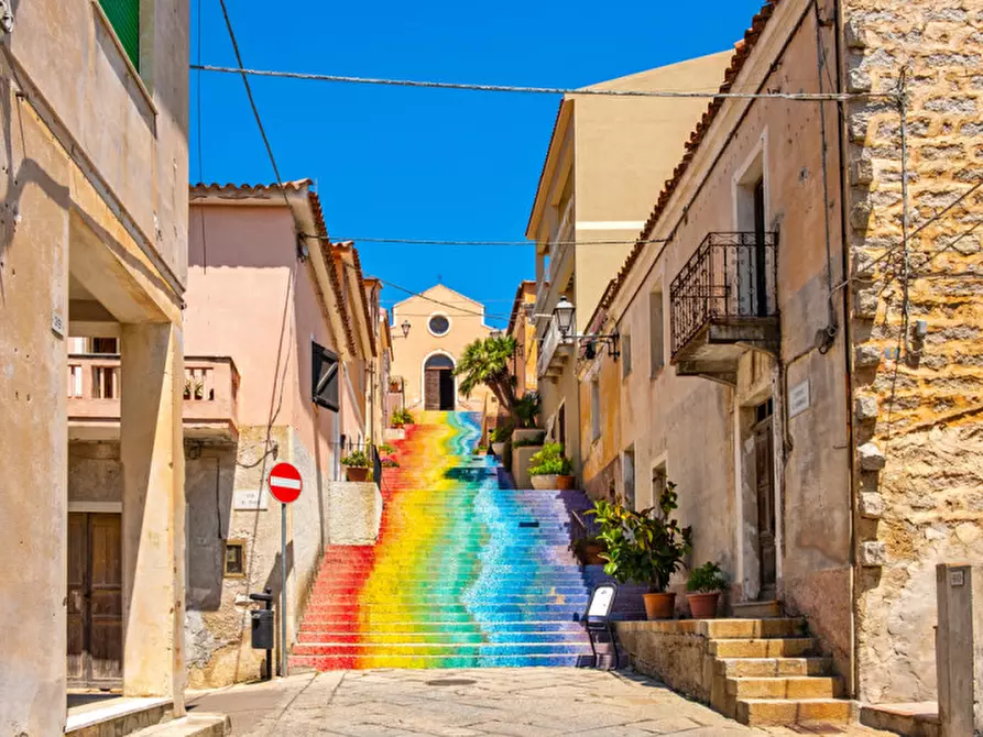 Immagine 24 di Casa indipendente in vendita  in Via Satta a Arzachena