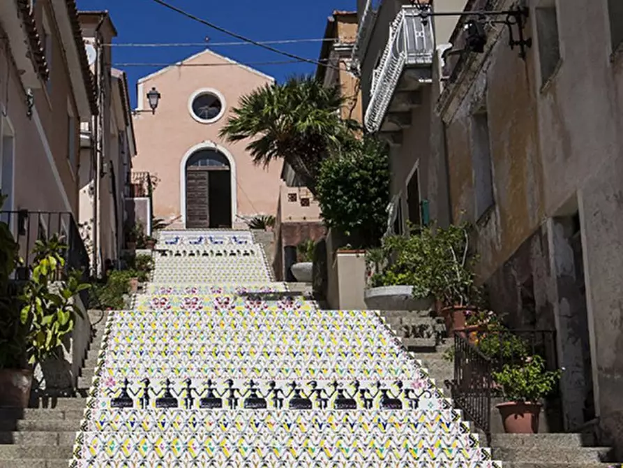 Immagine 25 di Casa indipendente in vendita  in Via Satta a Arzachena