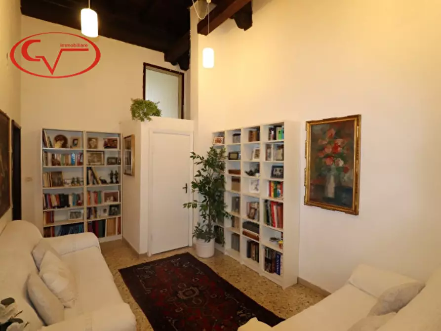 Immagine 2 di Appartamento in vendita  in via Cennano a Montevarchi