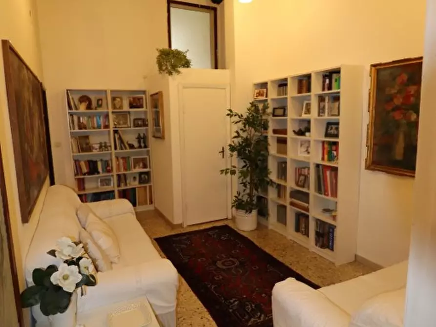 Immagine 3 di Appartamento in vendita  in via Cennano a Montevarchi