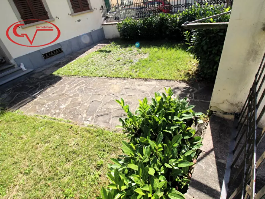 Immagine 3 di Villa in vendita  in Via Costituzione a San Giovanni Valdarno