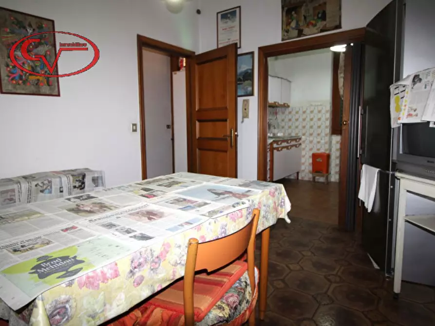 Immagine 17 di Villa in vendita  in Via Costituzione a San Giovanni Valdarno