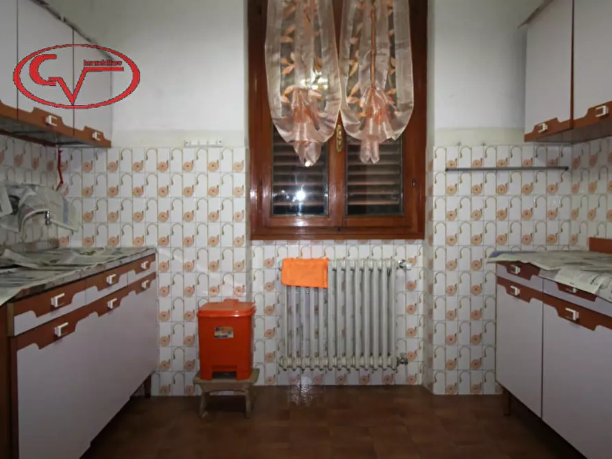 Immagine 18 di Villa in vendita  in Via Costituzione a San Giovanni Valdarno