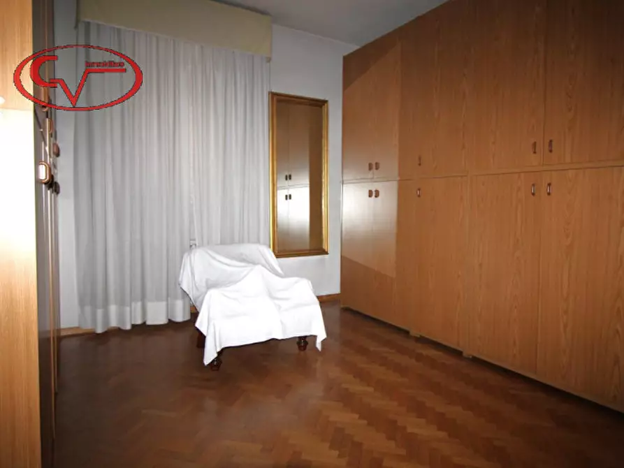 Immagine 20 di Villa in vendita  in Via Costituzione a San Giovanni Valdarno