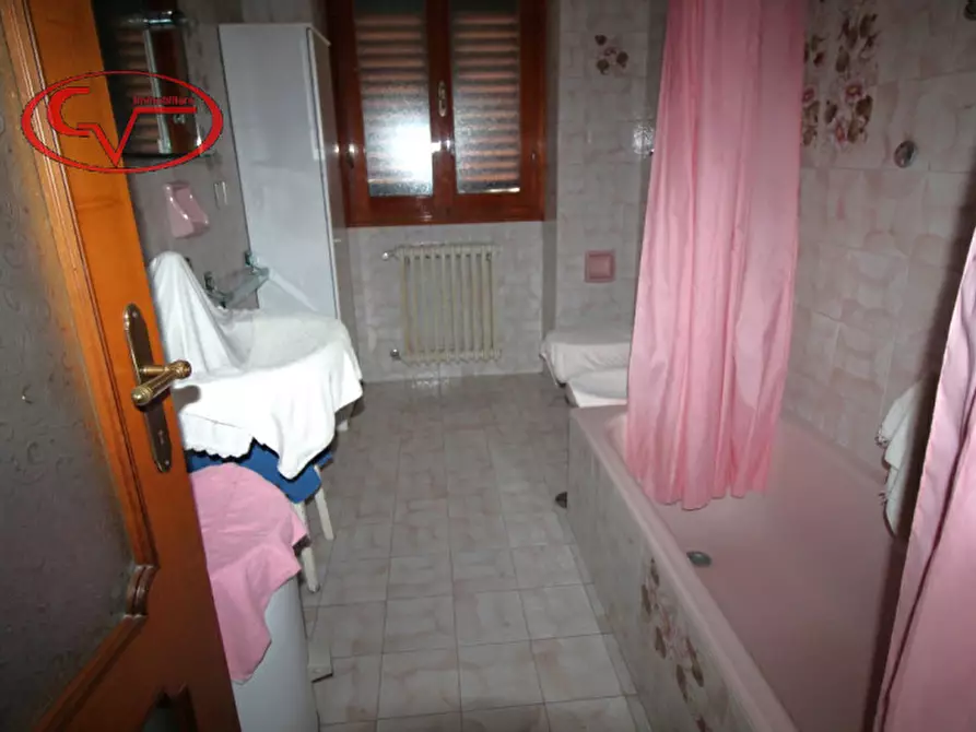 Immagine 24 di Villa in vendita  in Via Costituzione a San Giovanni Valdarno
