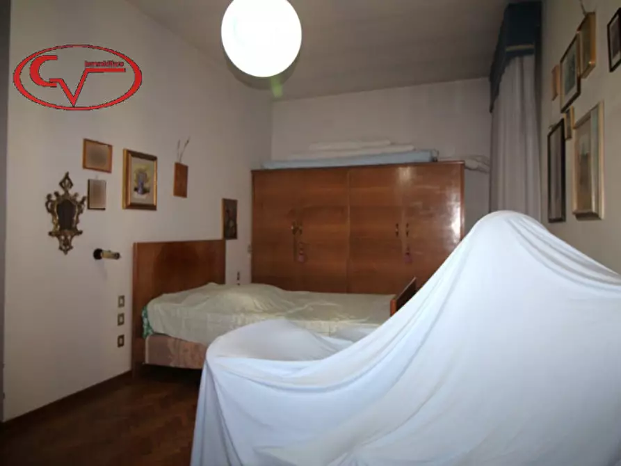 Immagine 28 di Villa in vendita  in Via Costituzione a San Giovanni Valdarno
