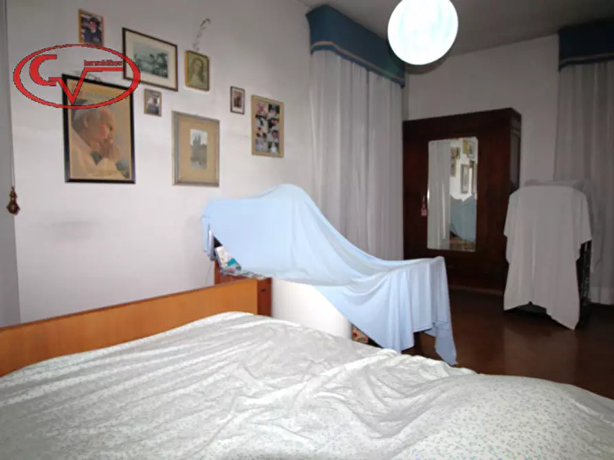 Immagine 30 di Villa in vendita  in Via Costituzione a San Giovanni Valdarno