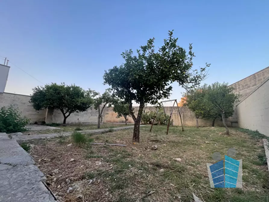 Immagine 2 di Villa in vendita  in via Raffaele Pascali a Vernole