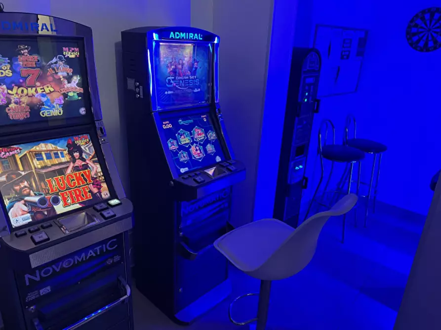 Immagine 10 di Attività commerciale in vendita  in Via Santa Maria della Finita a Ruffano