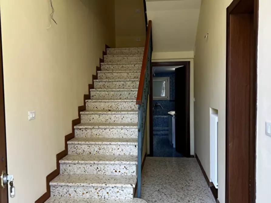 Immagine 2 di Villetta a schiera in vendita  in Via Silvio Pellico 3 a Galzignano Terme