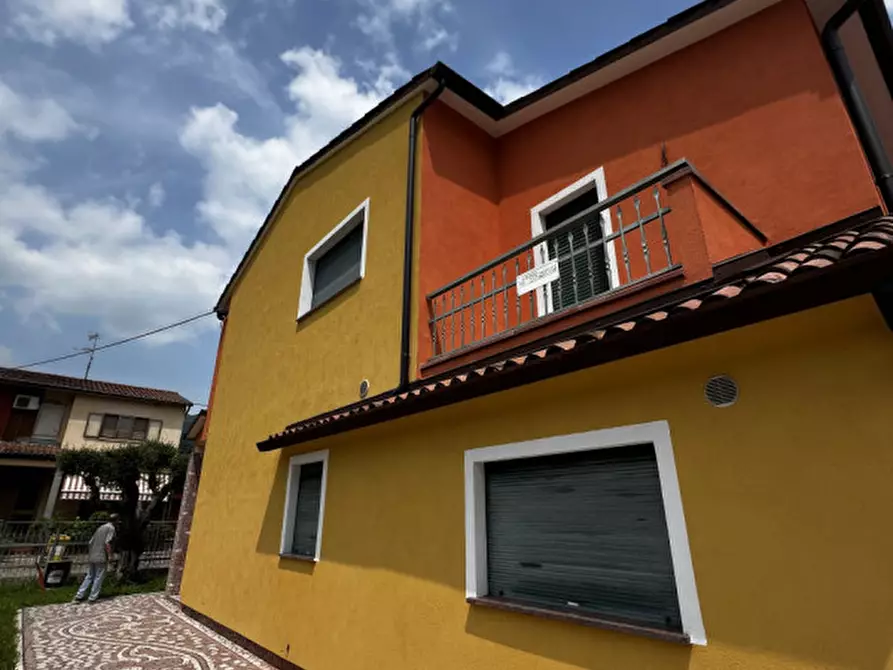 Immagine 41 di Villetta a schiera in vendita  in Via Silvio Pellico 3 a Galzignano Terme