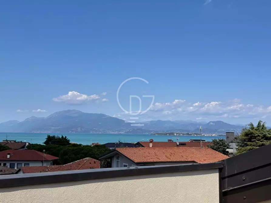Immagine 29 di Attico in vendita  in Via Giovanni Pascoli a Desenzano Del Garda