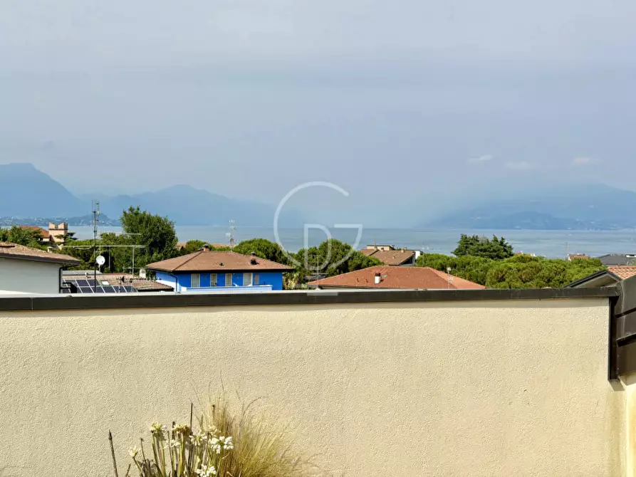 Immagine 31 di Attico in vendita  in Via Giovanni Pascoli a Desenzano Del Garda