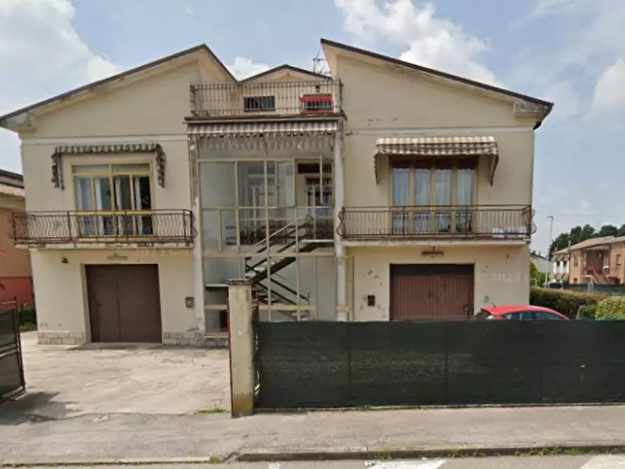Immagine 1 di Casa bifamiliare in vendita  in VIA ALMERINI 11 a Legnago