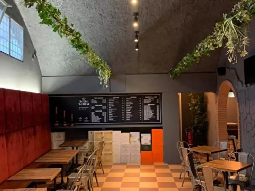 Immagine 2 di Attività commerciale in affitto  a Tregnago