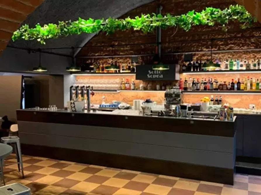 Immagine 4 di Attività commerciale in affitto  a Tregnago