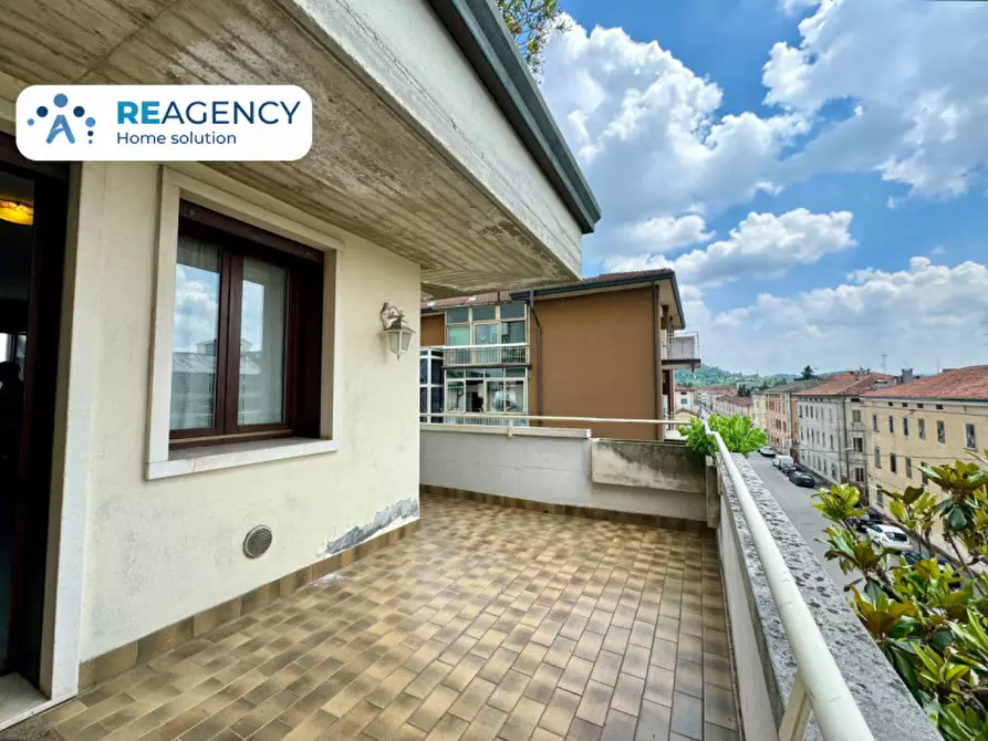 Immagine 21 di Attico in vendita  in via Dei Mille a Vicenza