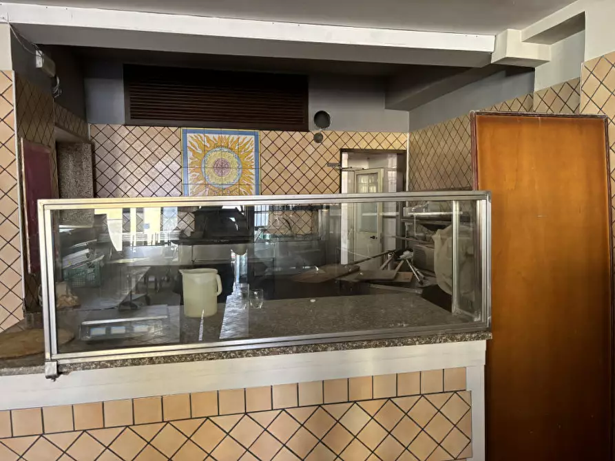 Immagine 8 di Appartamento in vendita  in via ponte della gatta a Torre Del Greco