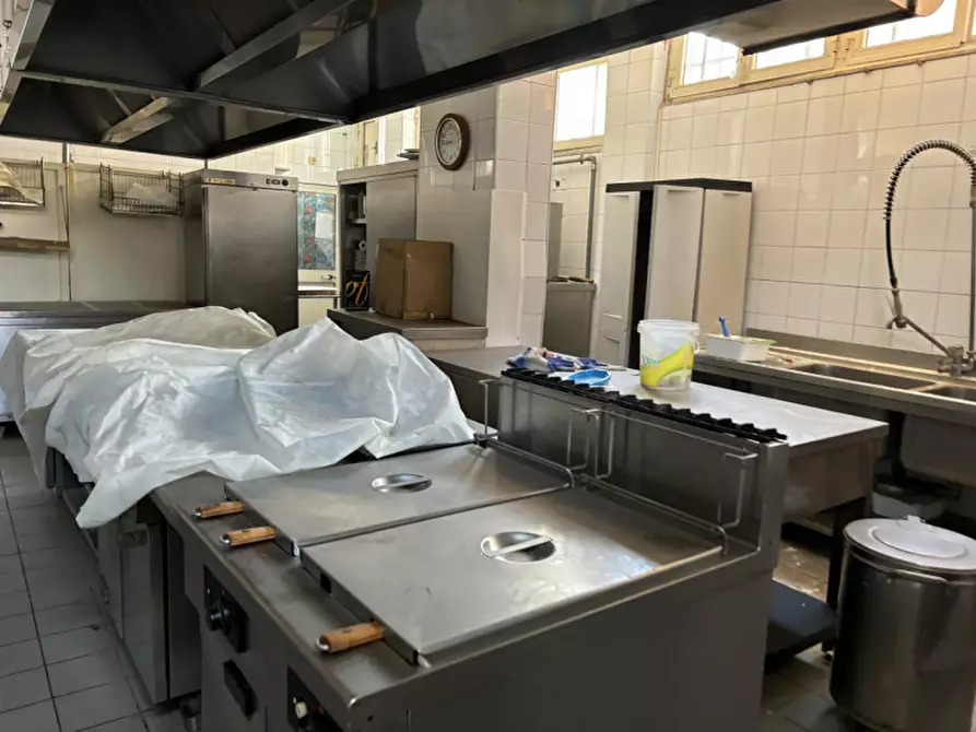 Immagine 11 di Appartamento in vendita  in via ponte della gatta a Torre Del Greco